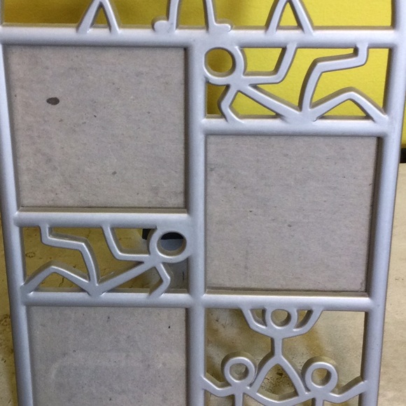 Gray brushed metal stick people friends frame - Picture 3 of 10